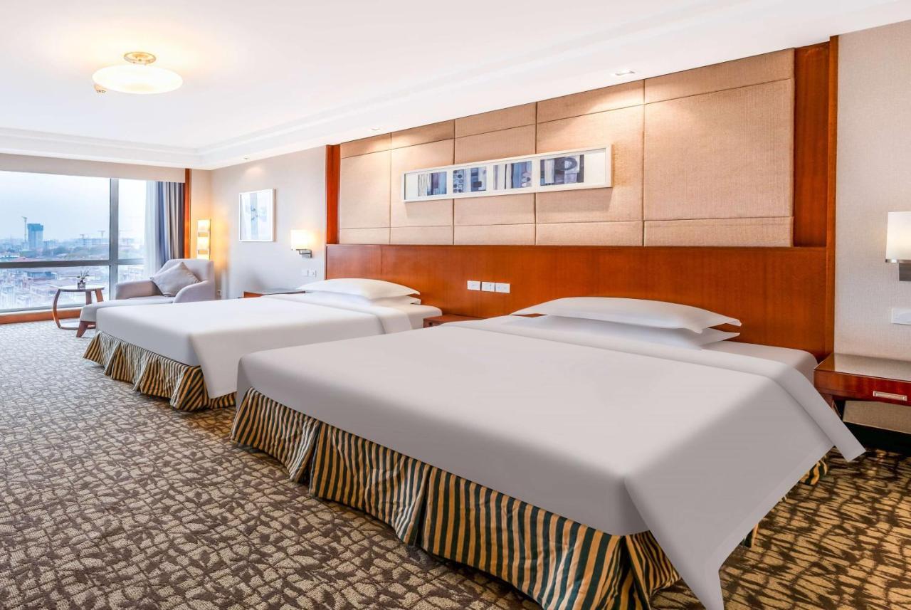 Ramada Beijing North Hotel Csangping Kültér fotó
