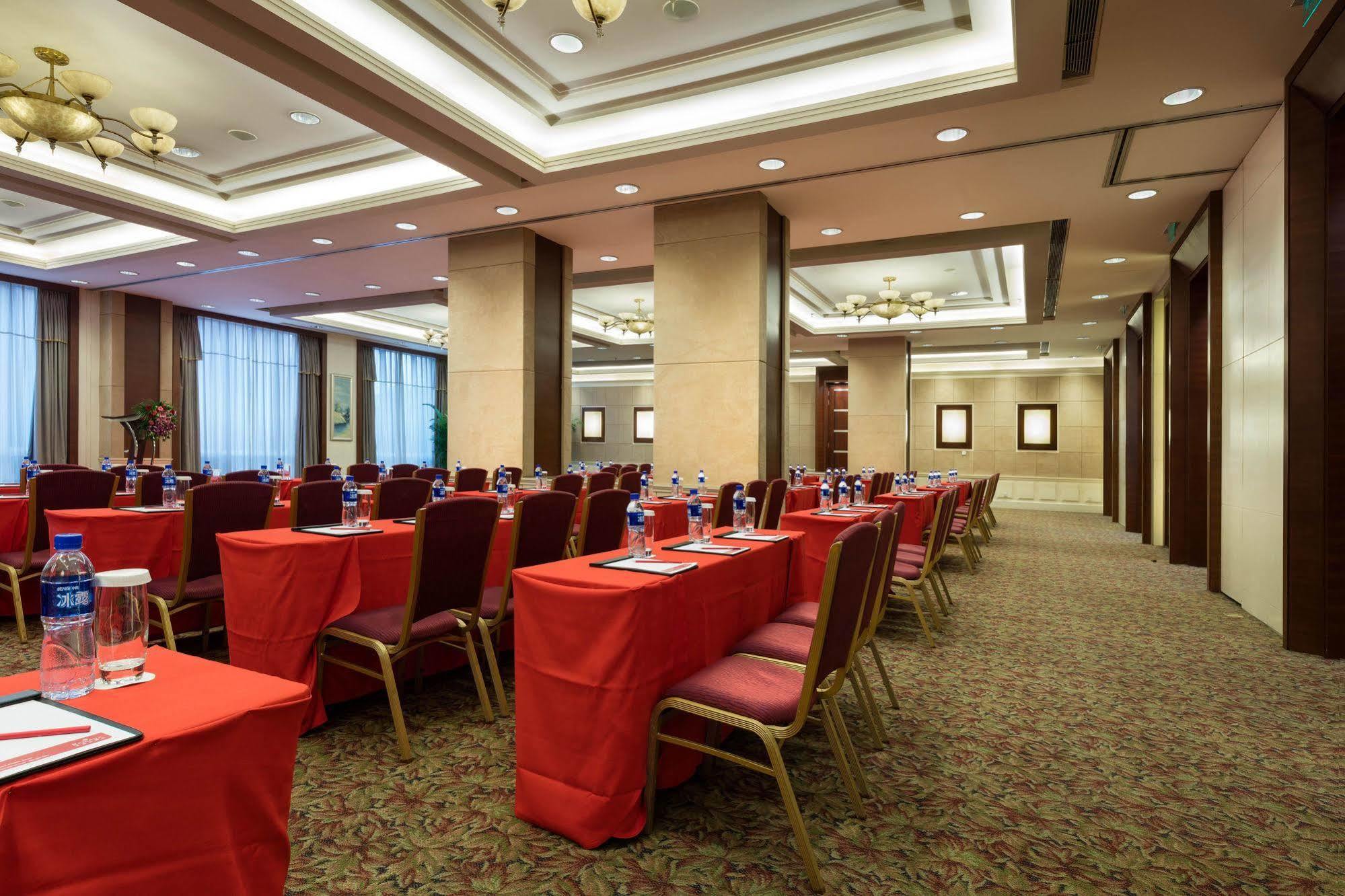 Ramada Beijing North Hotel Csangping Kültér fotó