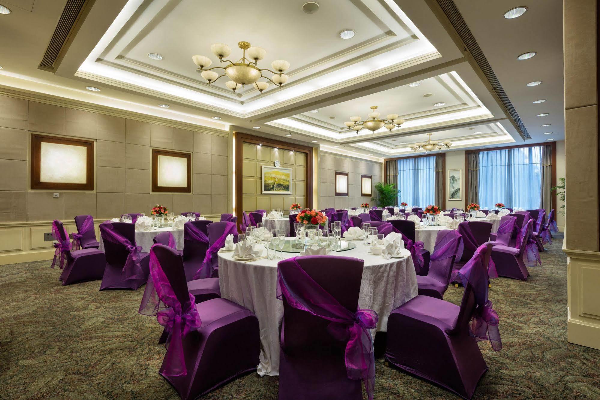 Ramada Beijing North Hotel Csangping Kültér fotó